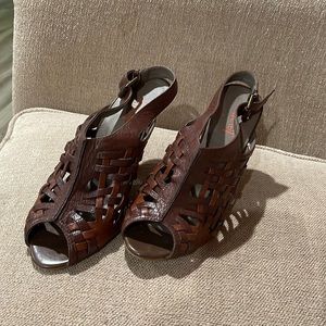 Levity leather sandal size 9